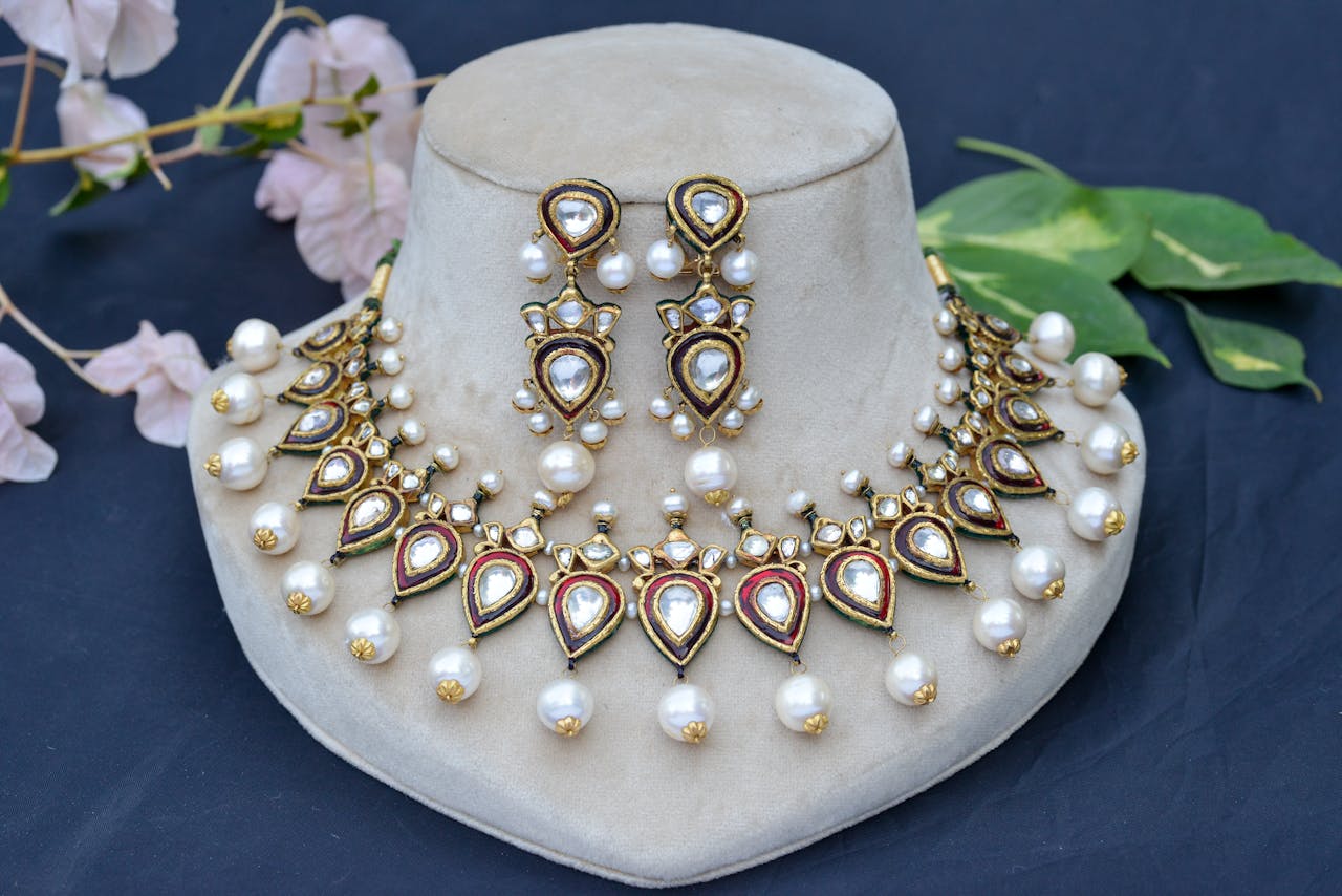 Buy dssd online at Noralooks - Jhumkas